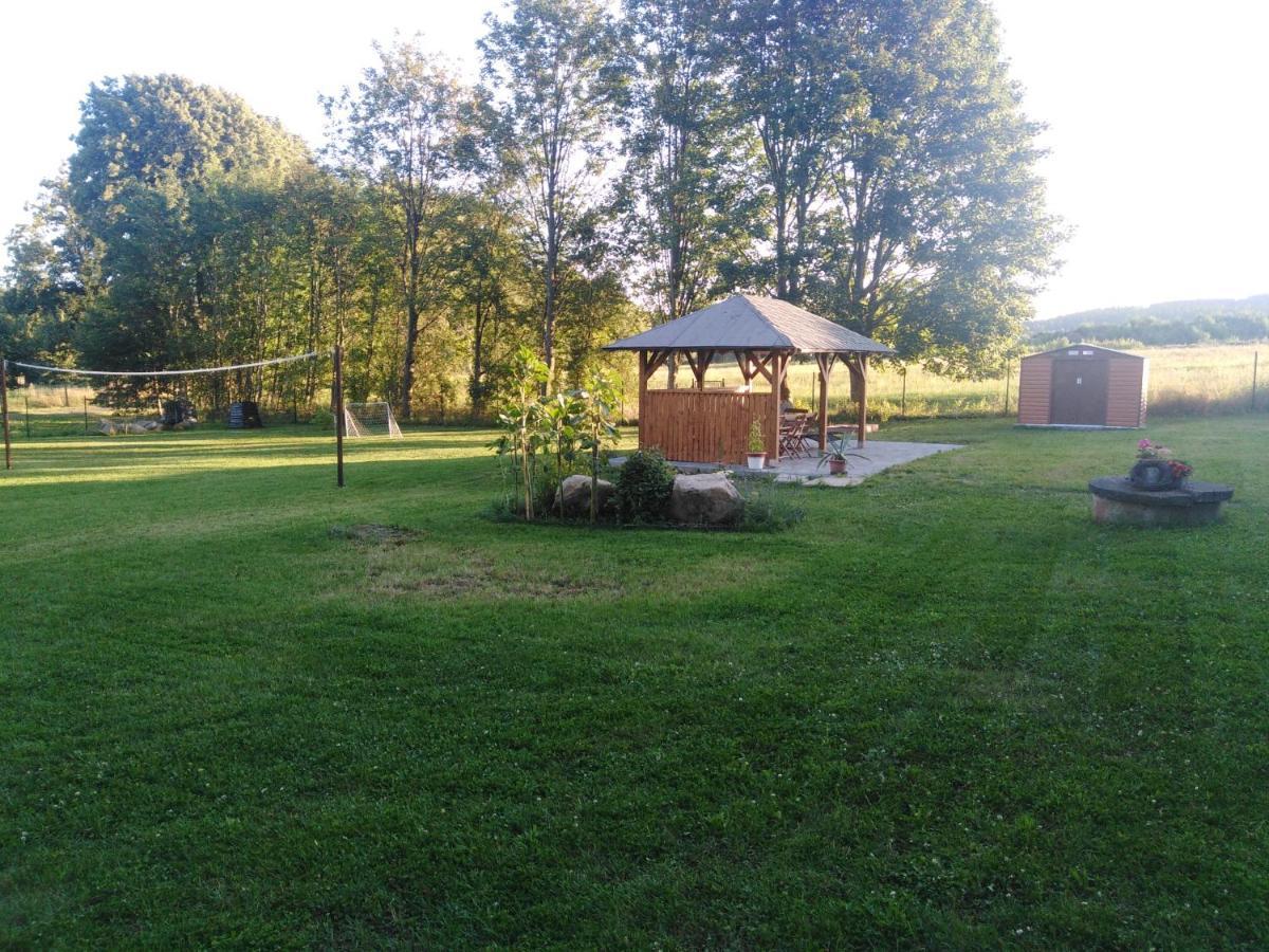 Apartmany Ceska Skola Lipova  Buitenkant foto